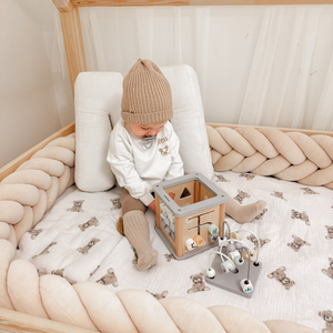 Montessori fából készült oktató kocka - motoros hurok