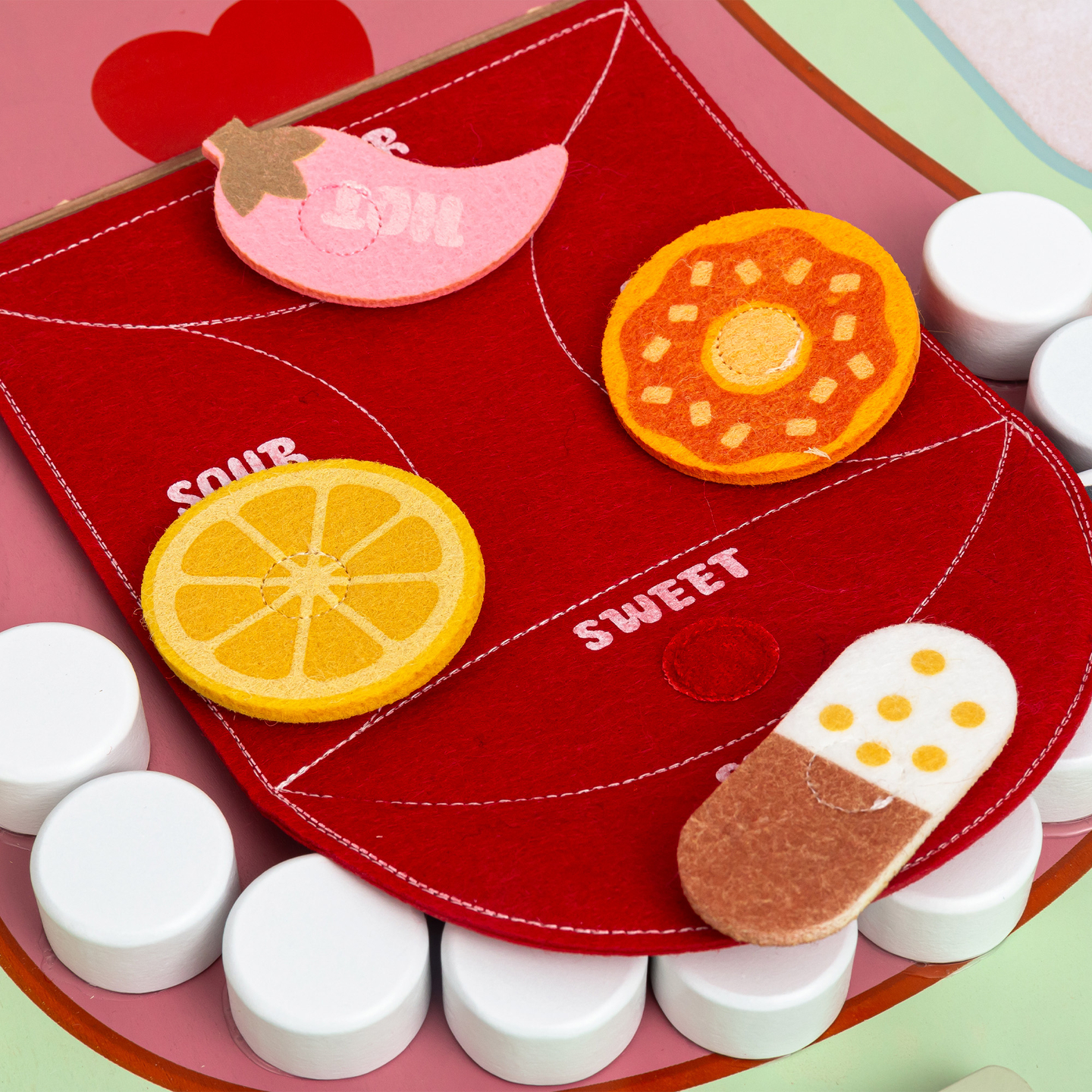 Montessori fa oktatótábla kis fogorvosnak - fogkefe, fogkrém, kivehető fogak, tükör, étel, ízek tanulása