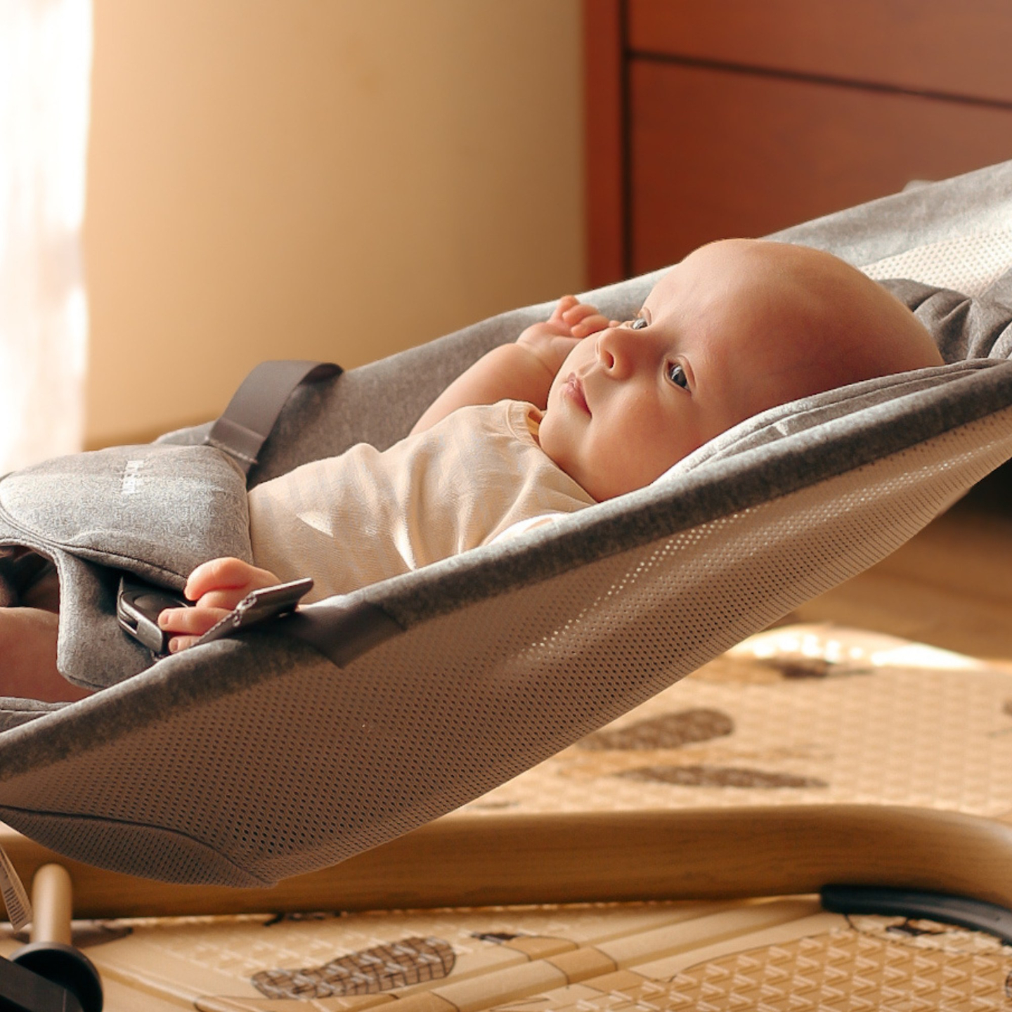 2 az 1-ben hintaszék Moby-System LILY - szürke