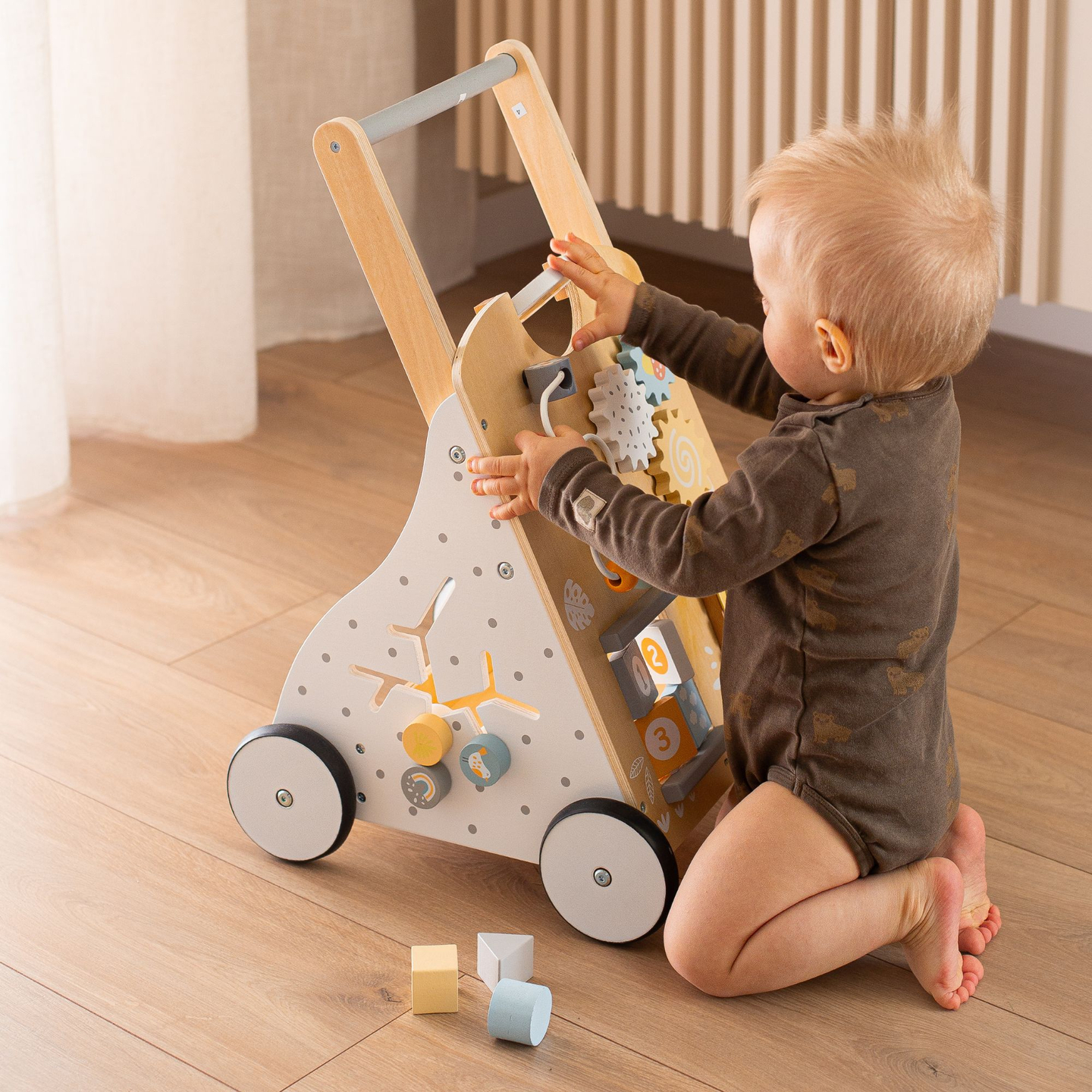 Oktatási fa járókeret 8in1 / babatoló - manipulációs tábla