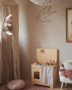 Fakonyha köténnyel, kiegészítőkkel és LED világítással