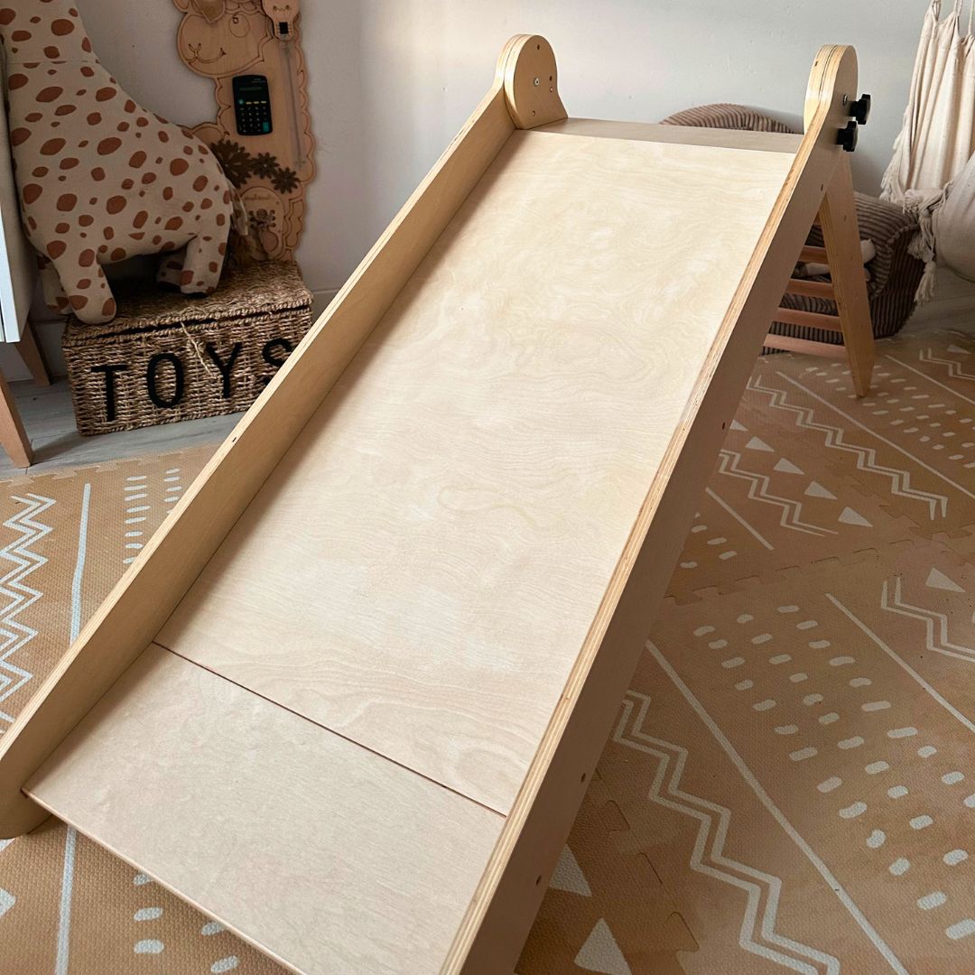 Fa csúszda létrával gyerekeknek