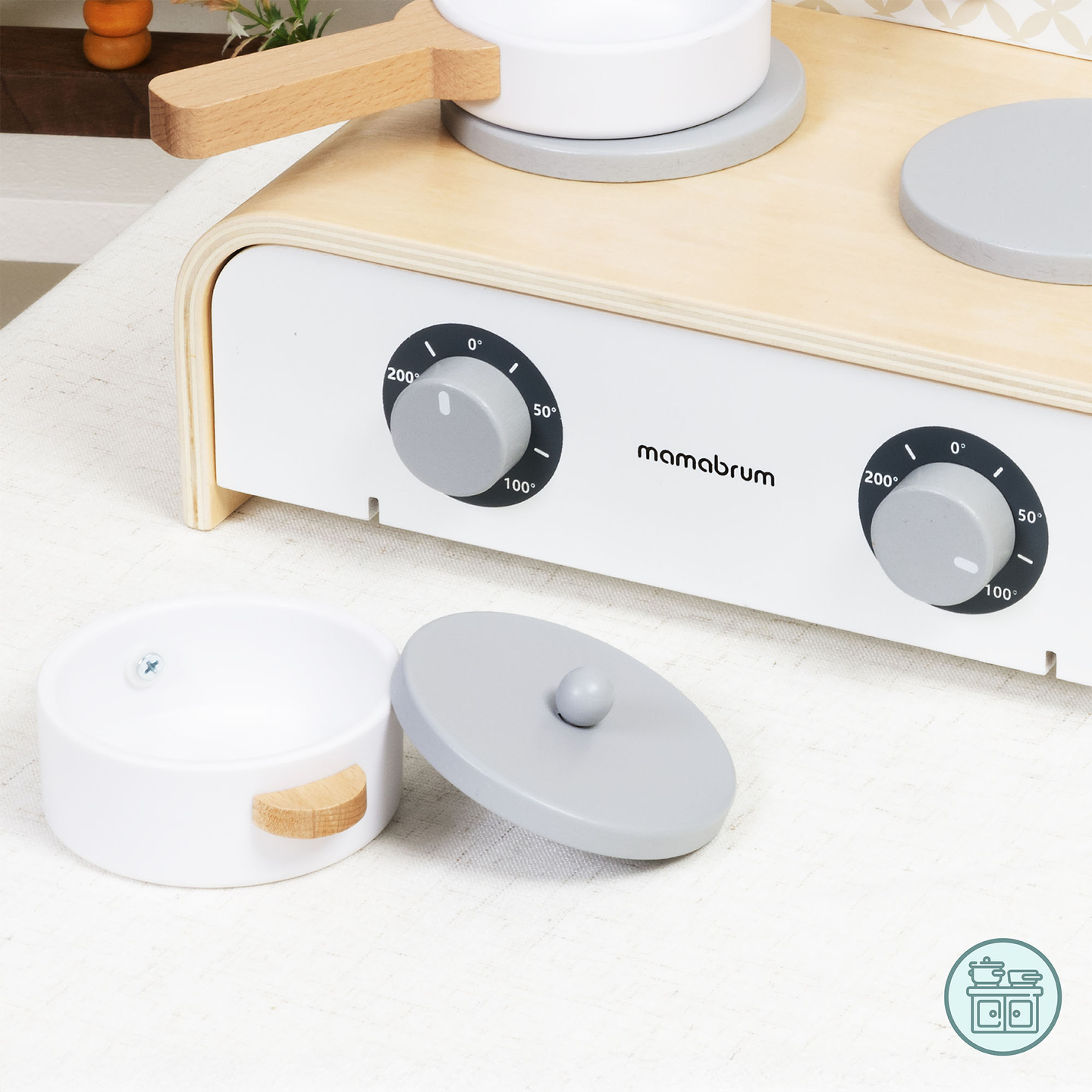 Mamabrum Összecsukható Fa Konyha Gyerekeknek - Szett Edényekkel, Konyhai Kiegészítőkkel és Tárolóval