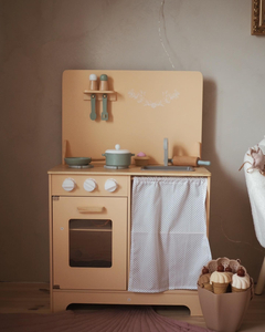 Fakonyha köténnyel, kiegészítőkkel és LED világítással