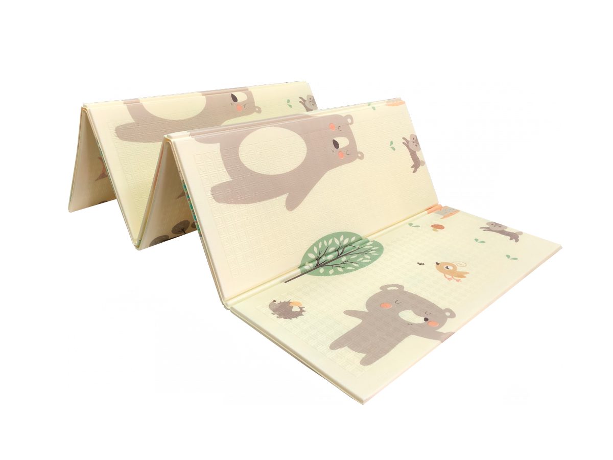 Kétoldalas habszőnyeg XXL - összecsukható 1 CM (erdő macival és lovak)