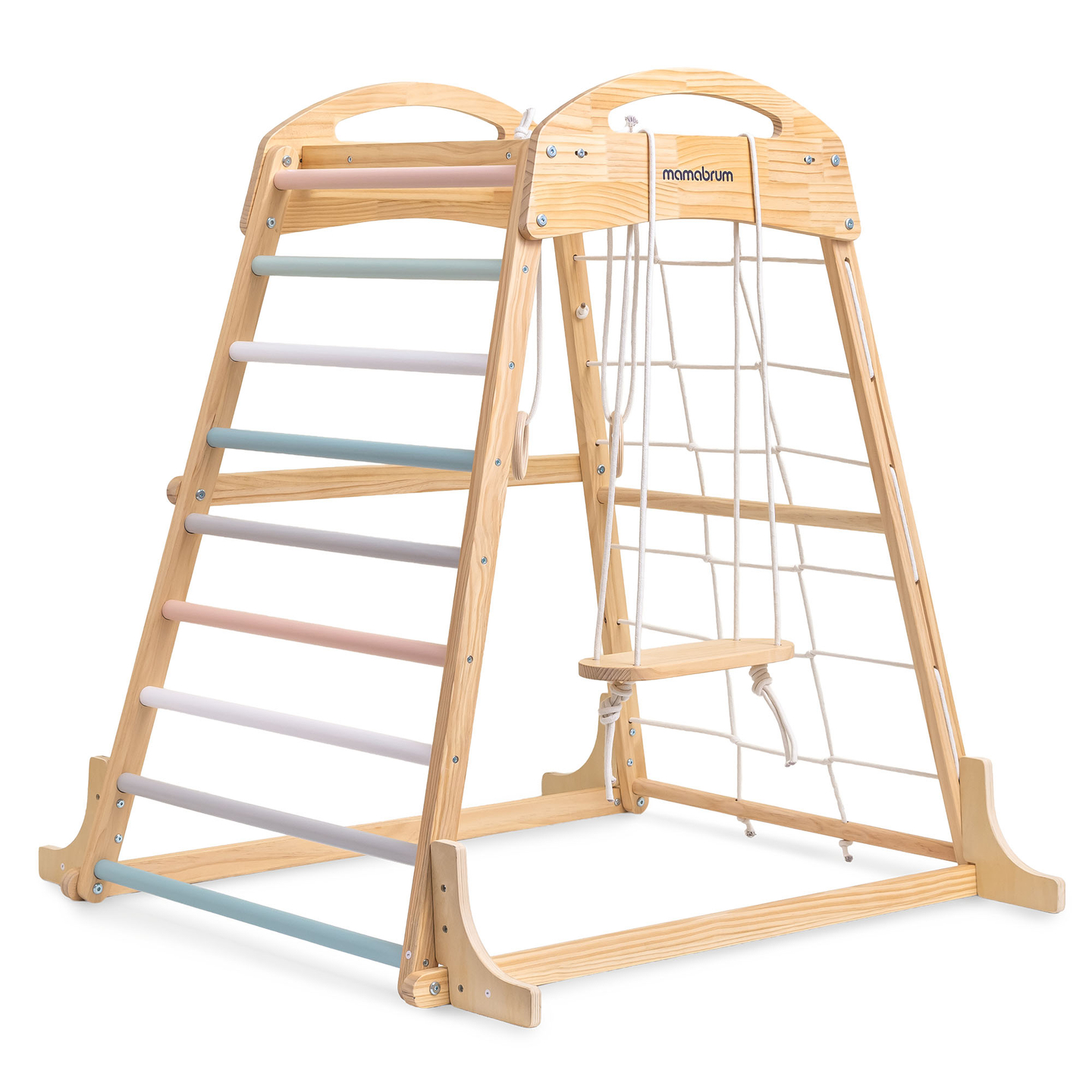 Fedett, fából készült játszótér hintával, tornagyűrűkkel és mászóhálóval