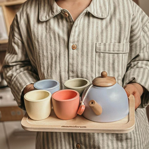 Fából készült teáskészlet tálcával - 7 db