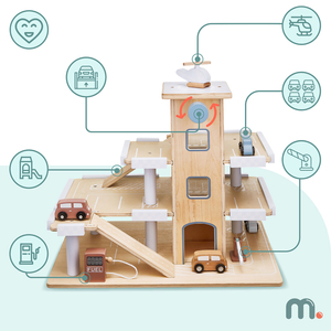 Háromszintes, fából készült parkoló lifttel - garázs autókkal és helikopterrel