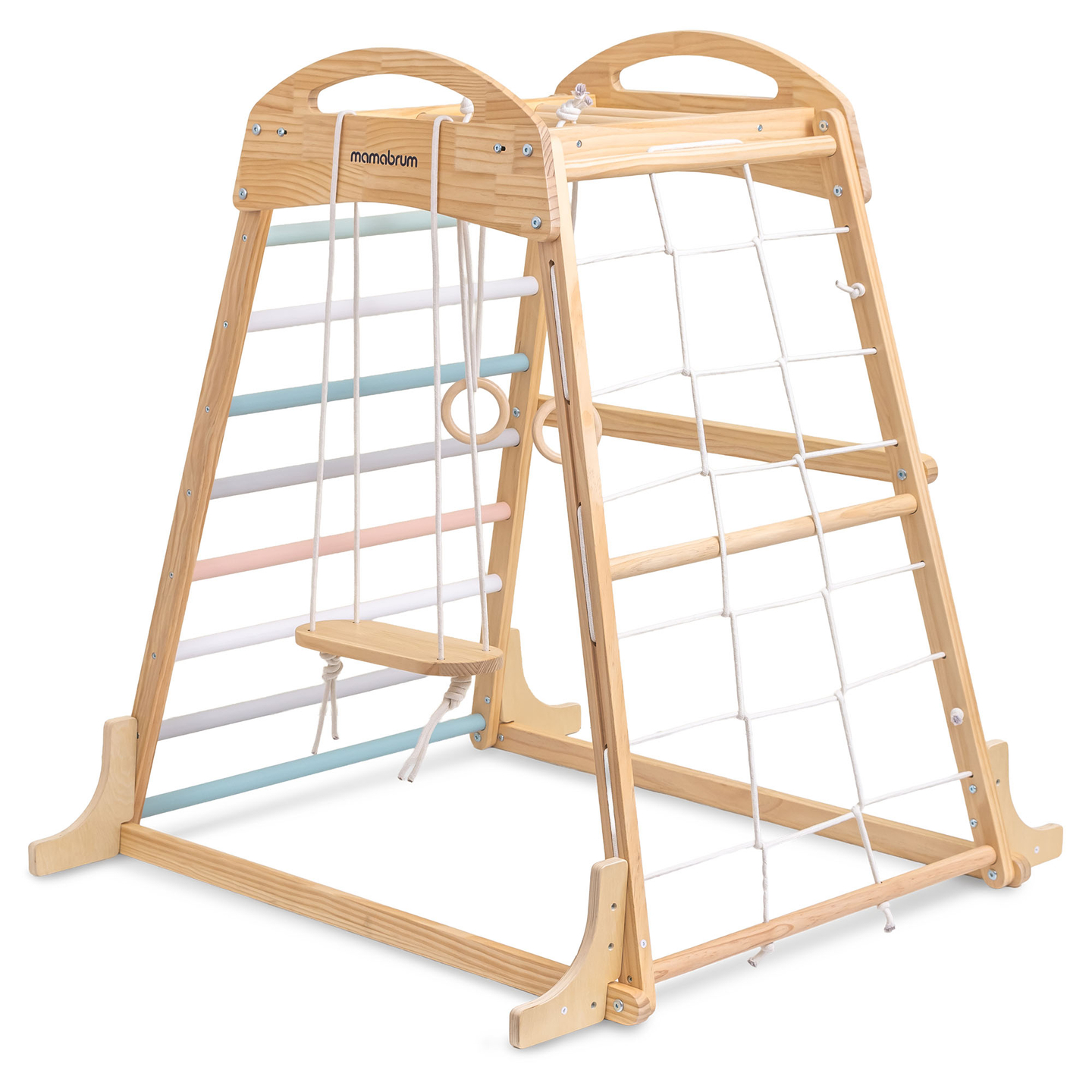 Fedett, fából készült játszótér hintával, tornagyűrűkkel és mászóhálóval