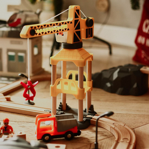 Favasút, akkumulátoros vonat - Város: sínek, autók, híd, repülőtér