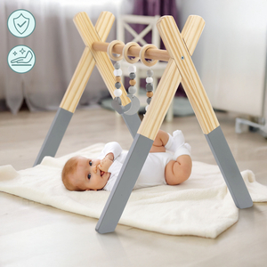 Baby Gym fa oktatóállvány - szürke színben