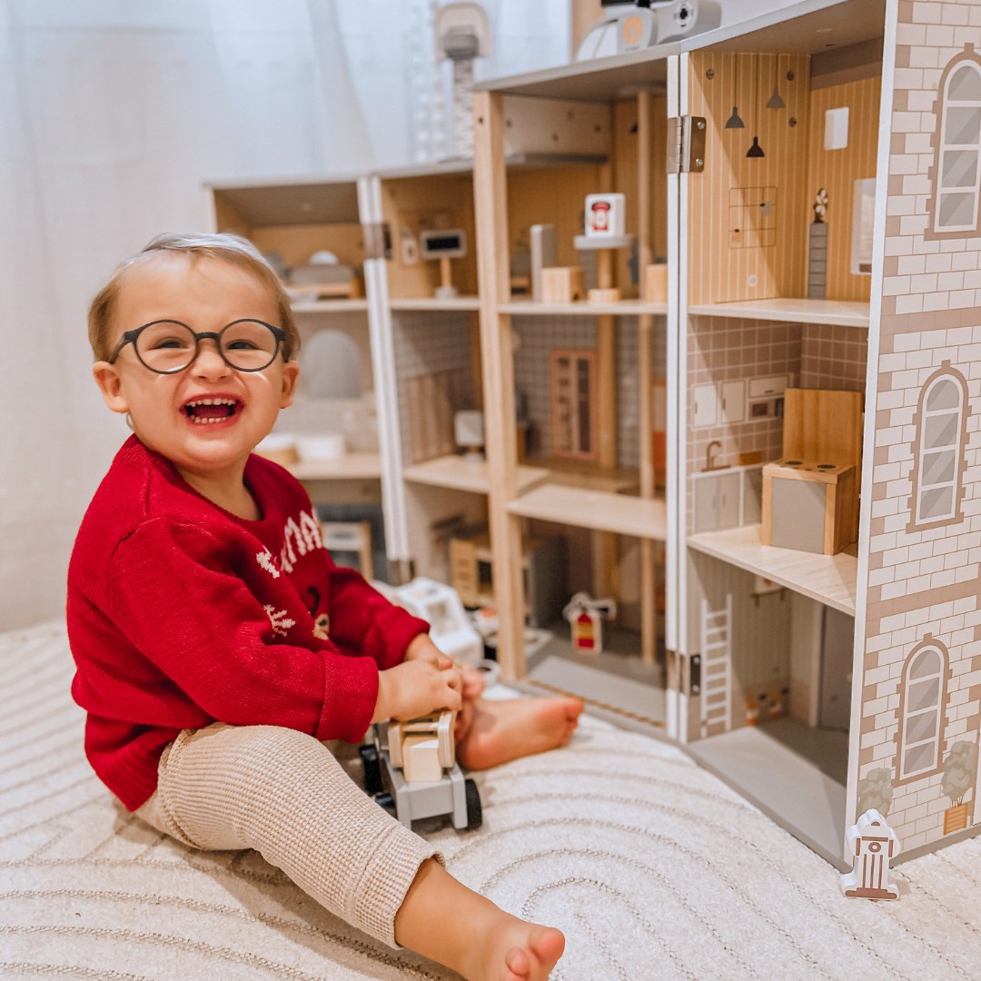 Nagy összecsukható tűzoltóállomás rendőrőrssel - fából készült készlet. Tűzoltóállomás és rendőrőrs tartozékokkal.