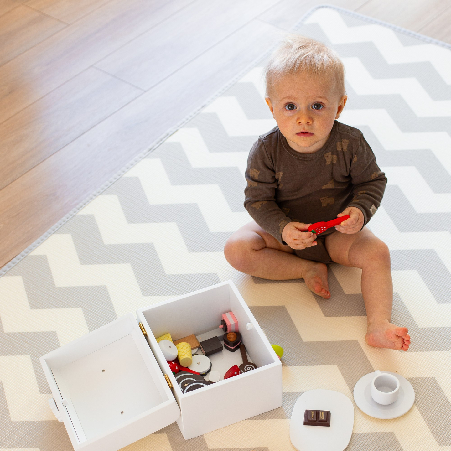 Kétoldalas habszőnyeg XXL - tekercs 2 CM (erdő és cikkcakk)