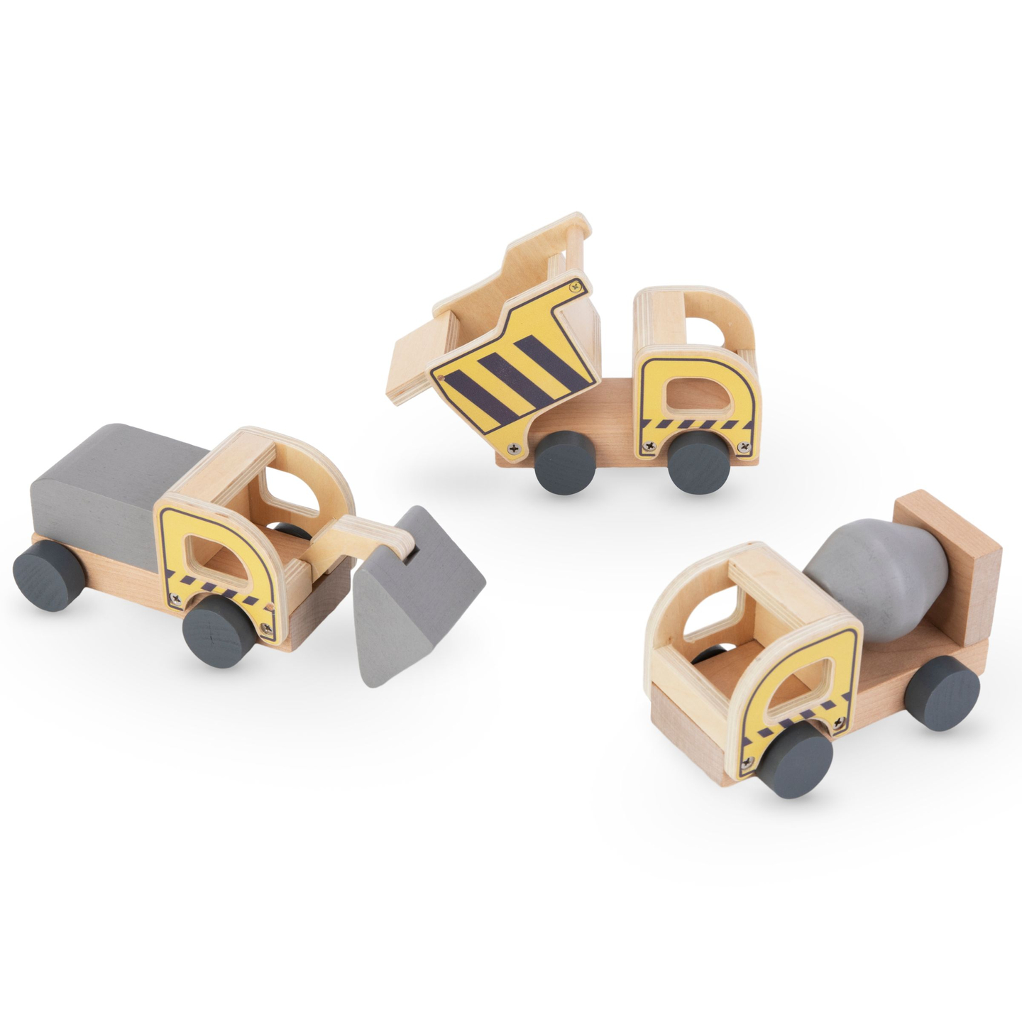 Fából készült építkezés nagy mobil daruval és járművekkel, toronydaruval