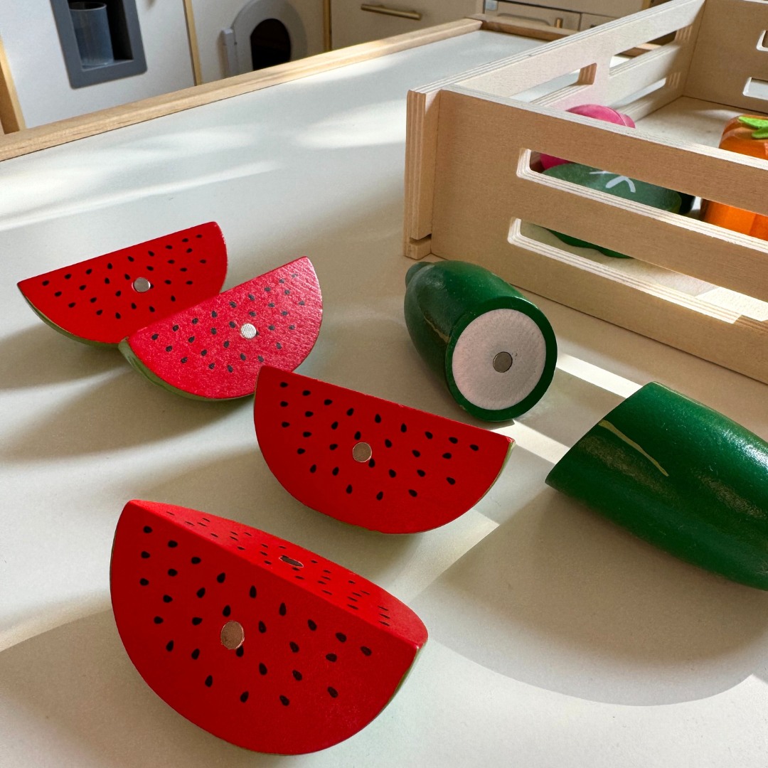 Fából készült gyümölcsök és zöldségek vágásához