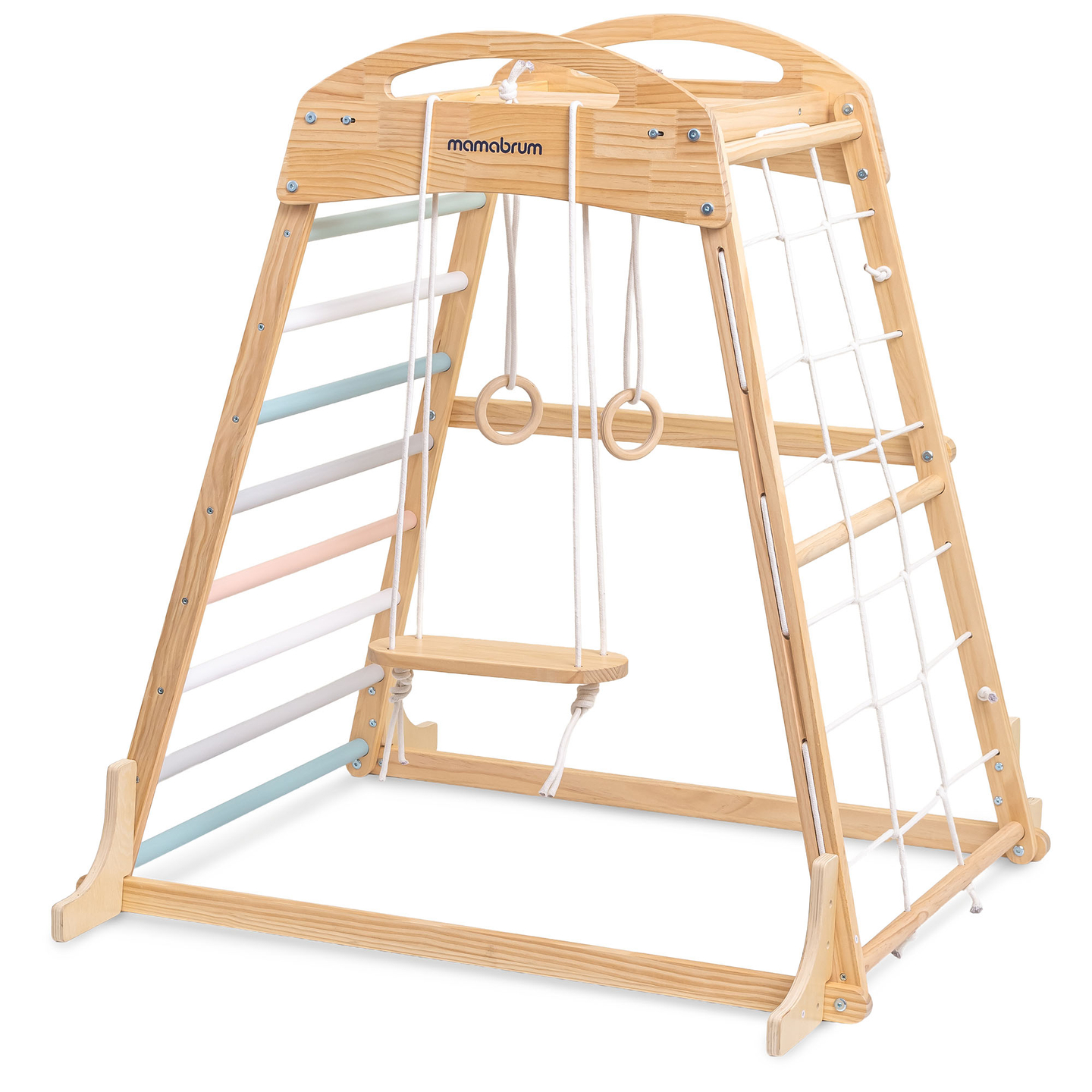 Fedett, fából készült játszótér hintával, tornagyűrűkkel és mászóhálóval