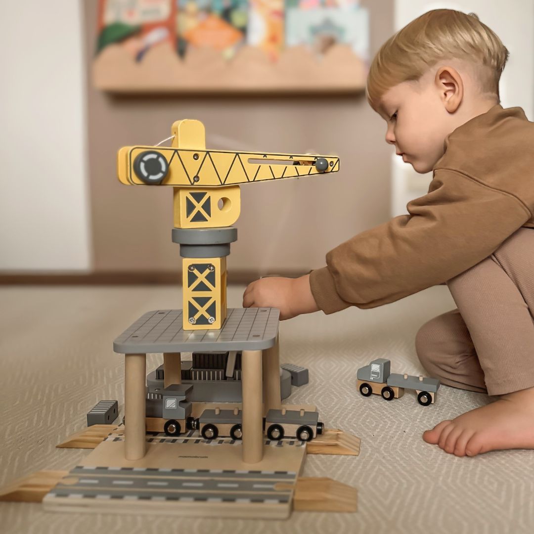 Mobil kikötői daru mágneses csörlővel és tartozékokkal - fából készült készlet