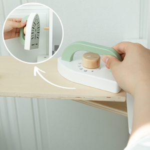 Interaktív konyha mosógéppel, mosogatógéppel és krétatáblával