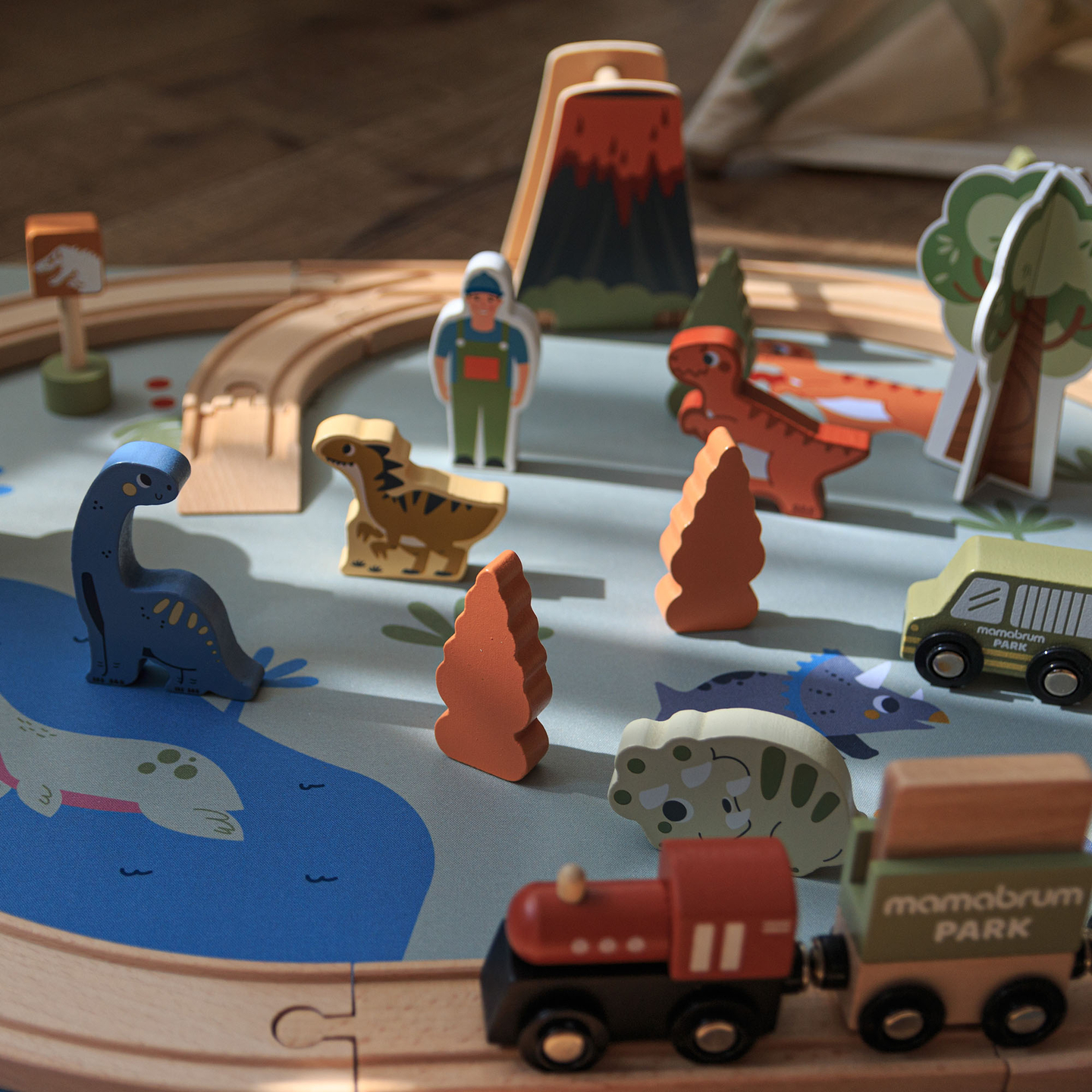 Dino Park fa vonat csúszásgátló szőnyeggel - dinoszauruszok, vonat, sínek, vulkán, harang