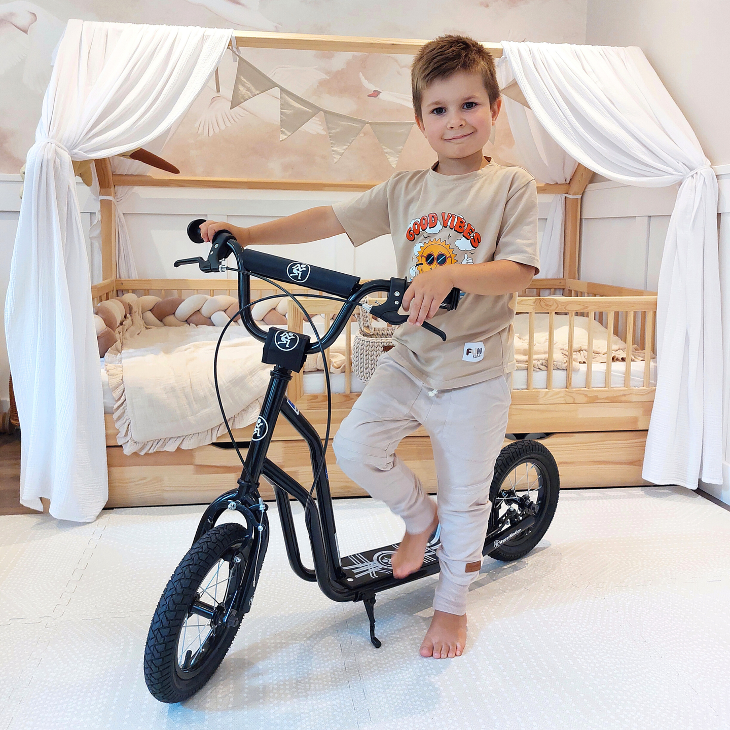 Roller HyperMotion VIVA 12 (felfújható 30cm kerekek) - Fekete