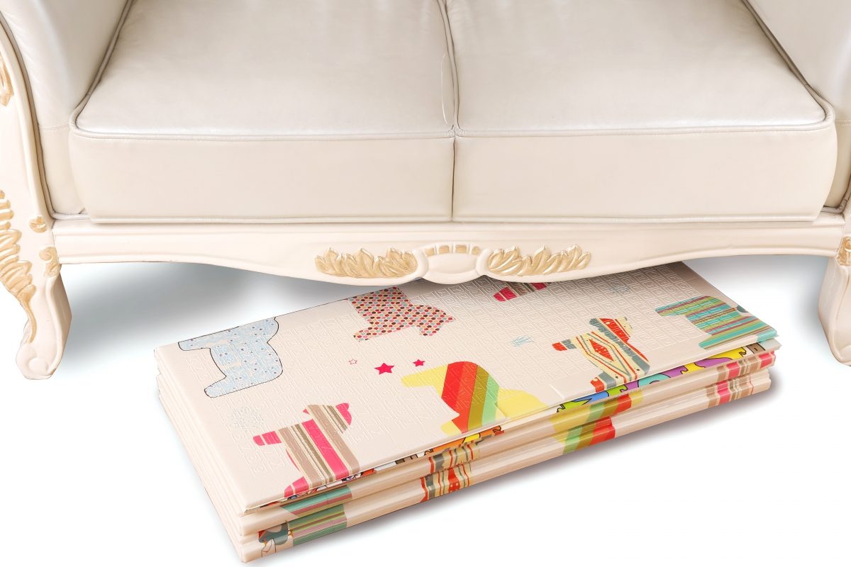 Kétoldalas habszőnyeg XXL - összecsukható 1 CM (erdő macival és lovak)