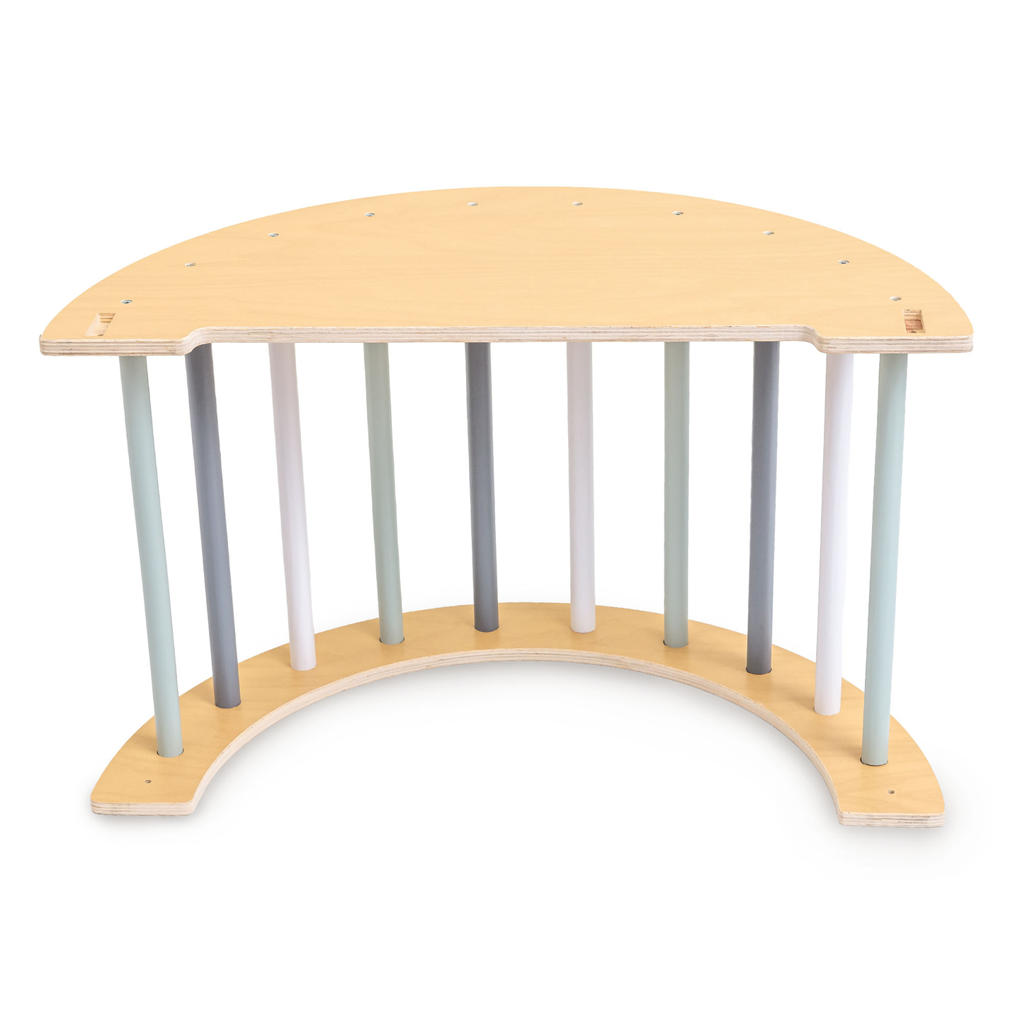 Fedett, fából készült játszótér gyerekeknek - mászófal, csúszda, mászóka/hinta és Pikler-háromszög