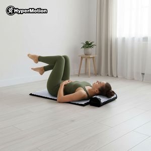 Akupresszúrás szőnyeg párnával és huzattal - 72 cm HyperMotion fekete-fehér